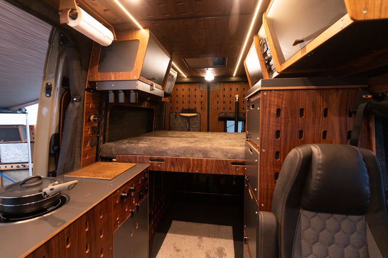 Mercedes-Benz Sprinter 319 CDI 4x4 mit CargoClips-Ausbau – Bild 5
