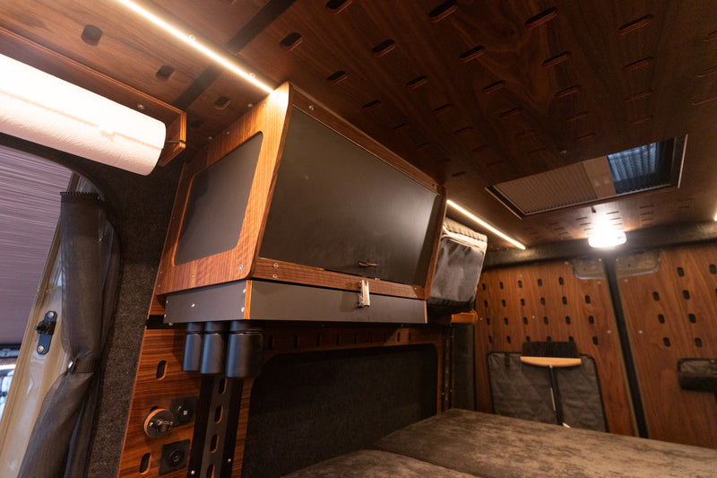 Mercedes-Benz Sprinter 319 CDI 4x4 mit CargoClips-Ausbau – Bild 9
