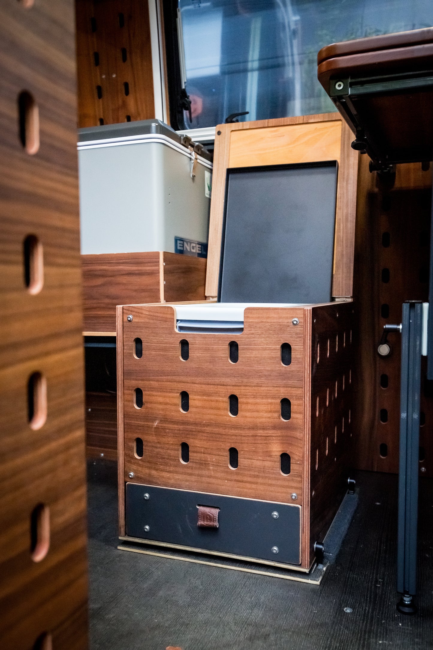 Pipina Cube Trenntoiletten-Eurobox im CC Holzkasten