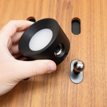 LED Leseleuchte auf Kugelmagnet drehbar