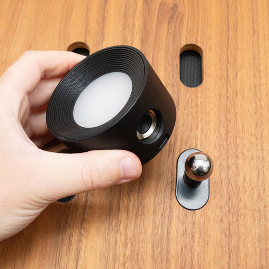LED Leseleuchte auf Kugelmagnet drehbar