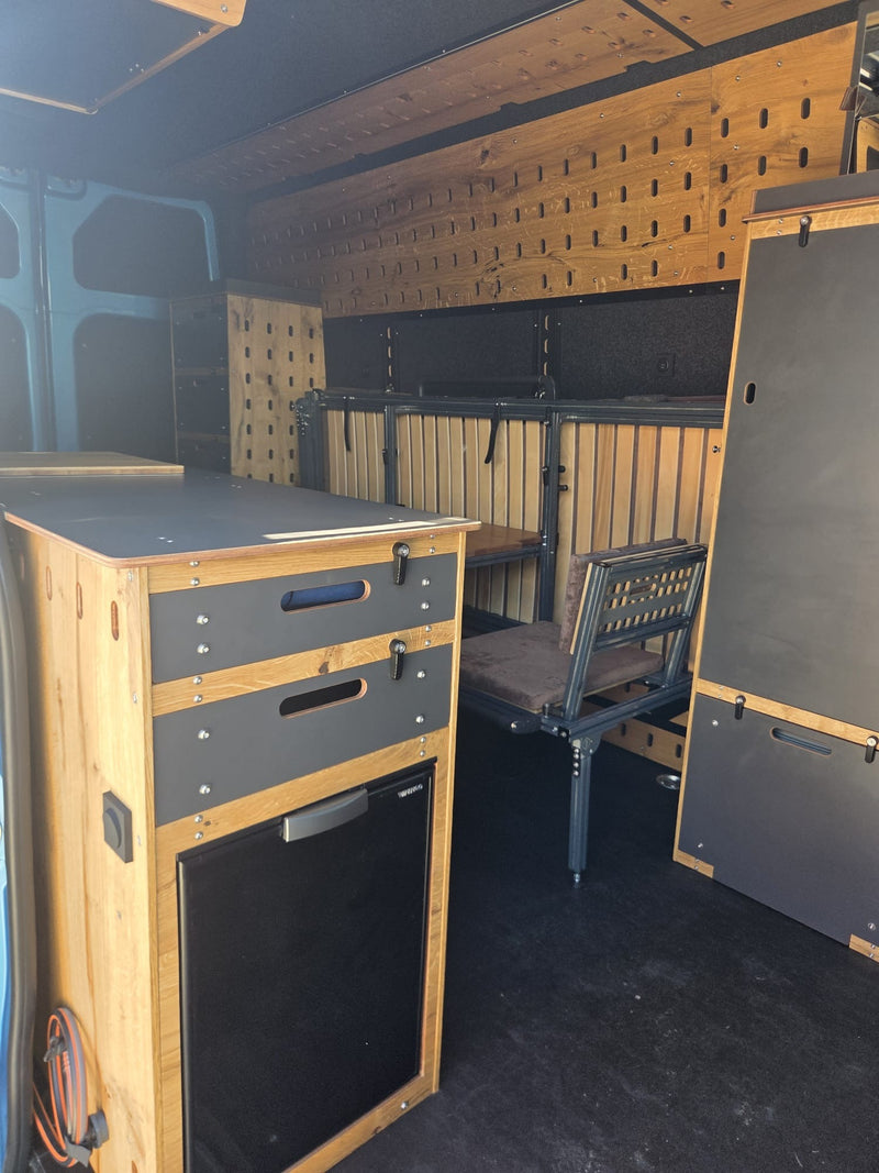 Tenax V35 mit ClipWall – Küchen-Modul mit Kühlschrank