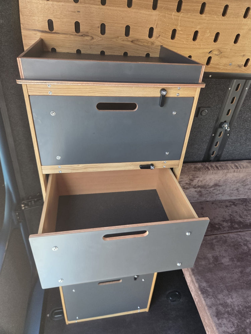 Tenax V35 mit ClipWall – geöffnete Schubladen